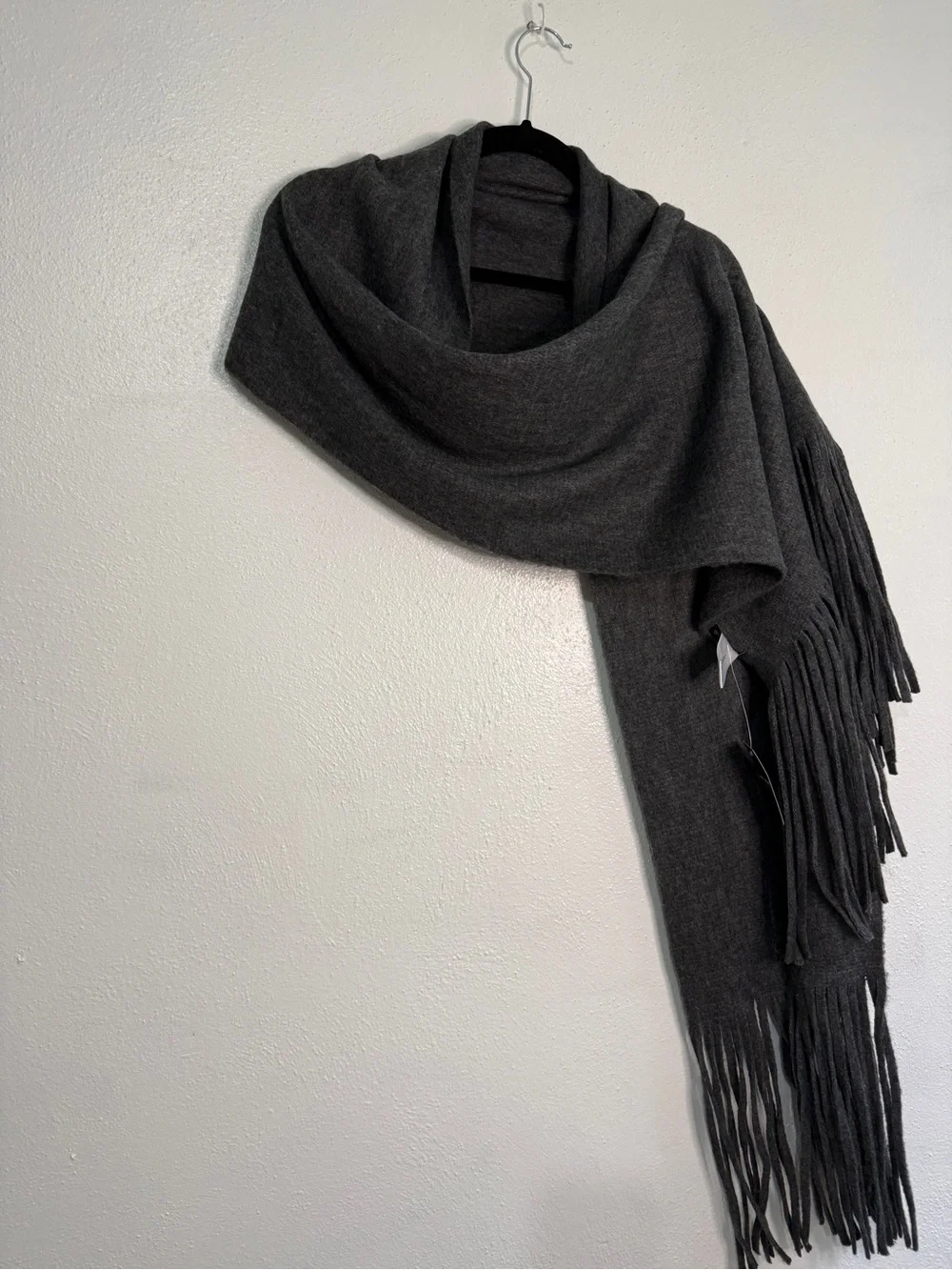 Lucky Gray Women's Cashmere-Blend Wrap Scarf. NWT.